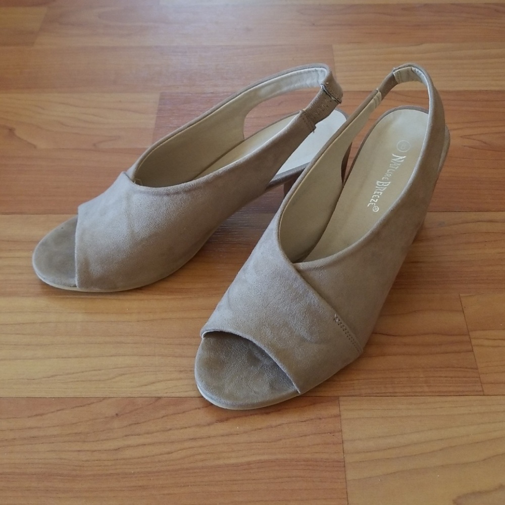 Tan Retro Heels
